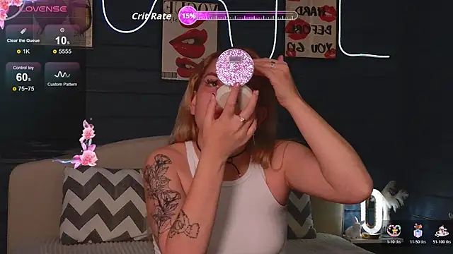 Crystal Jull online show from November 2025 03:25:02 PM