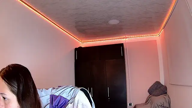 Violet moon24 online show from October 2025 11:08:02 AM