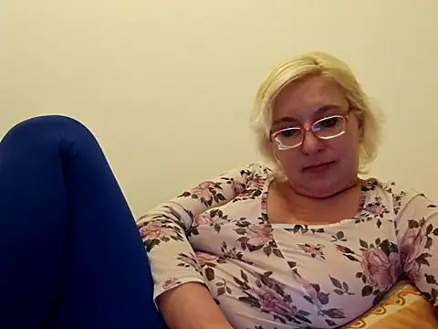 VikaKing online show from September 2025 06:53:01 PM