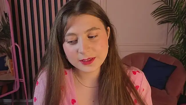 Queen Michelle  online show from December 2025 10:08:02 PM