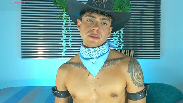 CamiiGuzmanX online show from July 2026 10:22:01 PM