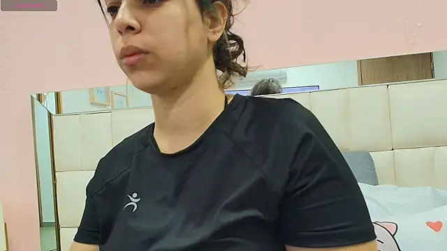 gisell gomez online show from January 2026 12:09:02 PM