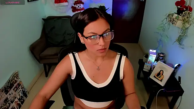 Cameroon-Diaz online show from December 2025 01:52:02 PM