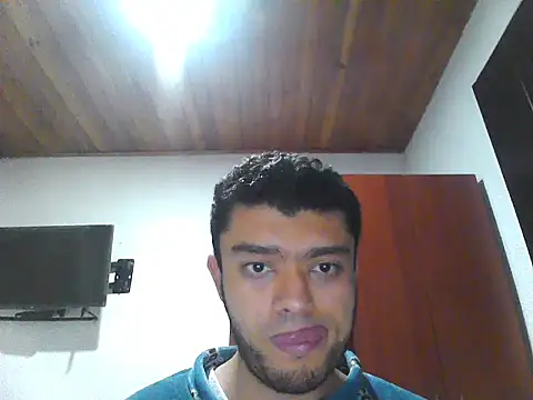 Snapshot of Mario6821 chatting on June 2026 02:12:01 AM Mario6821 online show from June 2026 02:12:01 AM