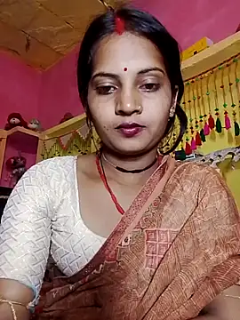 Snapshot of Hot_bbbb chatting on April 2026 04:30:01 PM Hot bbbb online show from April 2026 04:30:01 PM