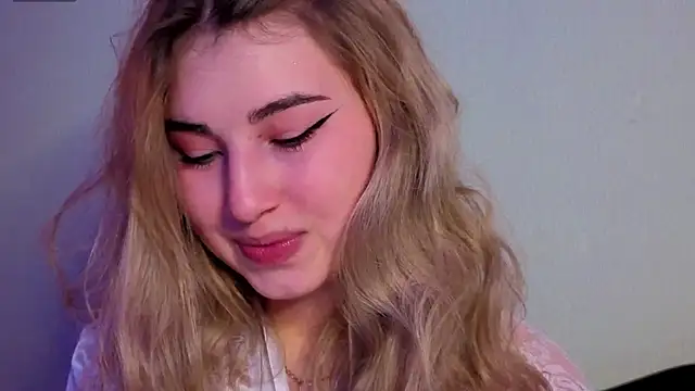 Snapshot of sugarskitty chatting on October 2025 01:17:01 AM sugarskitty online show from October 2025 01:17:01 AM