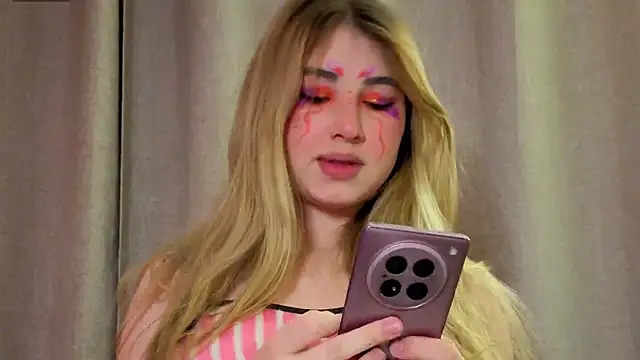 Snapshot of sugarskitty chatting on November 2025 12:43:01 AM sugarskitty online show from November 2025 12:43:01 AM