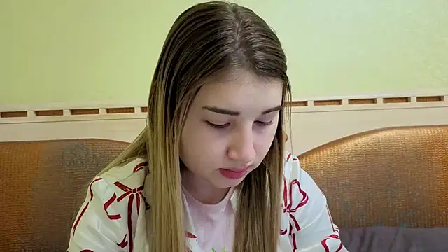 Snapshot of sugarskitty chatting on April 2026 11:26:02 AM sugarskitty online show from April 2026 11:26:02 AM