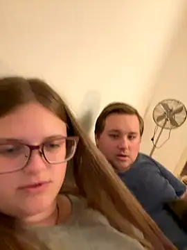 Snapshot of CurvyPaar2 chatting on September 2025 07:03:02 PM CurvyPaar2 online show from September 2025 07:03:02 PM