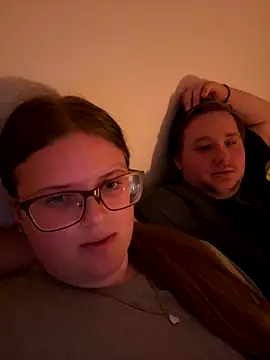 Snapshot of CurvyPaar2 chatting on September 2025 07:47:01 PM CurvyPaar2 online show from September 2025 07:47:01 PM