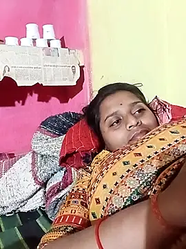 Hot crety online show from April 2026 05:18:01 PM