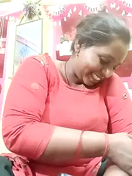 Hot crety online show from May 2026 04:02:02 PM