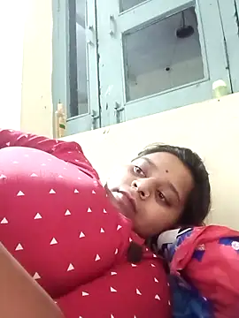 Hot crety online show from June 2026 04:56:01 PM