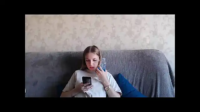 HitGyrl online show from September 2025 01:28:01 AM