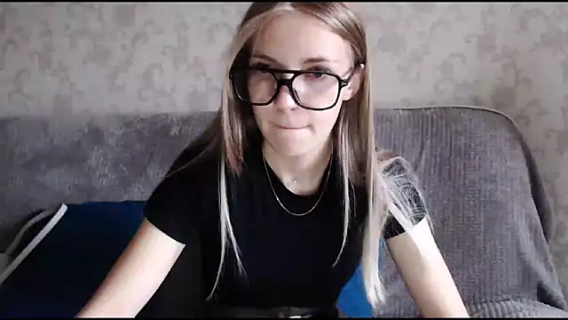 HitGyrl online show from October 2025 02:07:01 AM