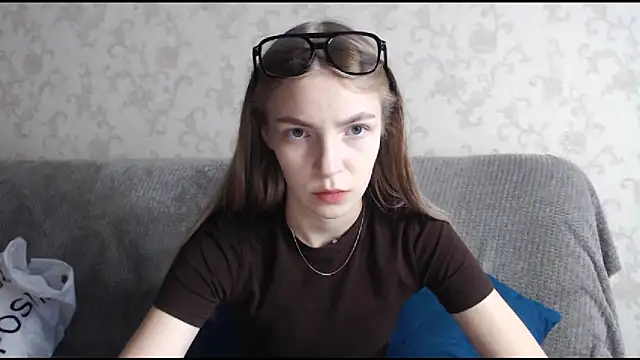 HitGyrl online show from October 2025 07:49:02 AM