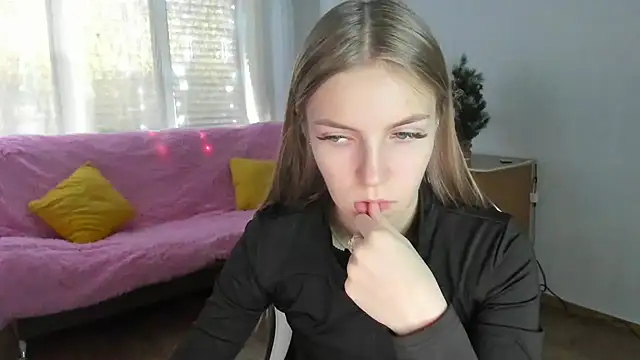 Snapshot of HitGyrl chatting on February 2026 02:28:01 AM HitGyrl online show from February 2026 02:28:01 AM