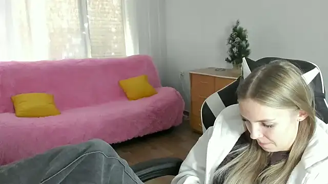 Snapshot of HitGyrl chatting on February 2026 08:40:02 AM HitGyrl online show from February 2026 08:40:02 AM