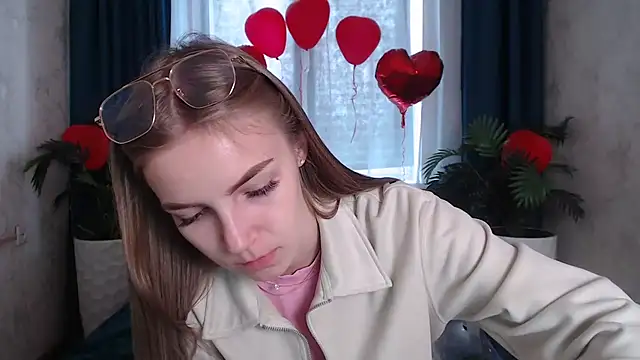 Snapshot of HitGyrl chatting on February 2026 08:22:02 AM HitGyrl online show from February 2026 08:22:02 AM