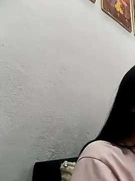 MinhChauXXX19 online show from March 2026 03:50:01 PM