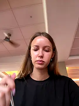 Snapshot of ElliRose chatting on October 2025 01:27:02 AM ElliRose online show from October 2025 01:27:02 AM