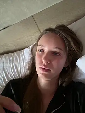 Snapshot of ElliRose chatting on October 2025 02:41:01 AM ElliRose online show from October 2025 02:41:01 AM