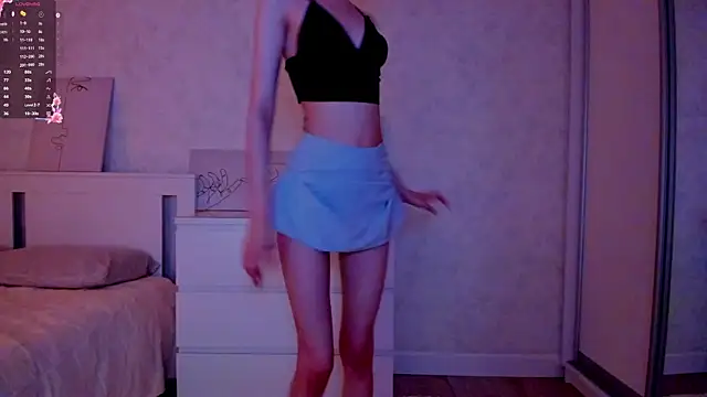 LynnaCure online show from September 2025 03:28:02 AM