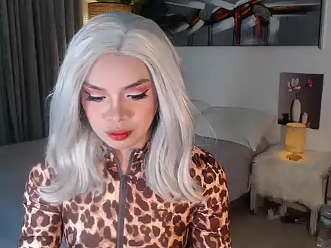 Luckystarxx online show from March 2026 05:06:01 PM