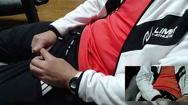 Snapshot of Yasu2000 chatting on December 2025 01:59:02 AM Yasu2000 online show from December 2025 01:59:02 AM