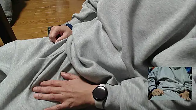 Snapshot of Yasu2000 chatting on December 2025 01:22:01 AM Yasu2000 online show from December 2025 01:22:01 AM