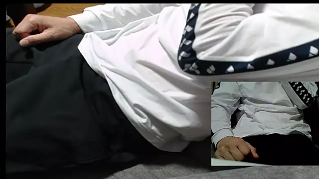 Yasu2000 online show from May 2026 12:49:01 AM