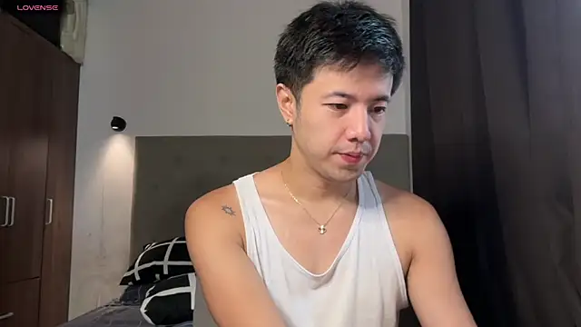 Snapshot of Addictiveboi chatting on June 2026 03:41:02 AM Addictiveboi online show from June 2026 03:41:02 AM