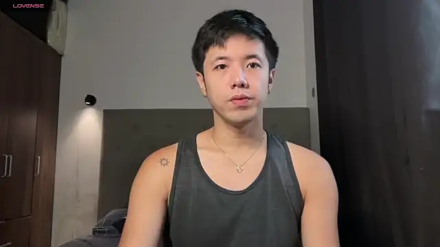 Snapshot of Addictiveboi chatting on June 2026 01:32:01 AM Addictiveboi online show from June 2026 01:32:01 AM