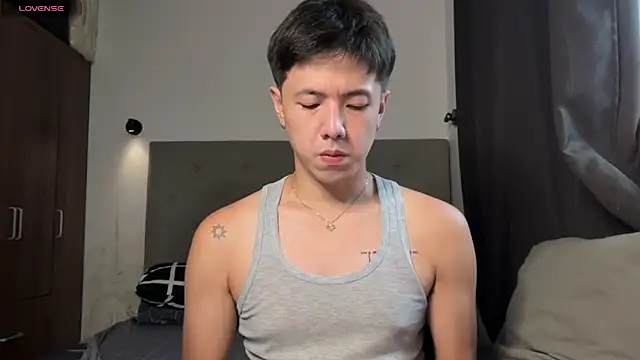 Snapshot of Addictiveboi chatting on June 2026 07:13:02 AM Addictiveboi online show from June 2026 07:13:02 AM