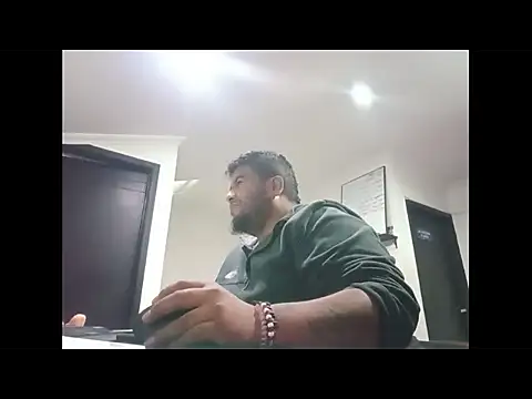 Snapshot of Rolo-Sumiso chatting on November 2025 09:47:01 PM Rolo-Sumiso online show from November 2025 09:47:01 PM