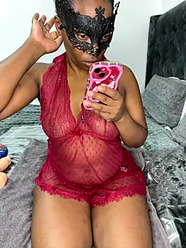 Snapshot of wellbuiltDiosa chatting on October 2025 10:51:02 PM wellbuiltDiosa online show from October 2025 10:51:02 PM