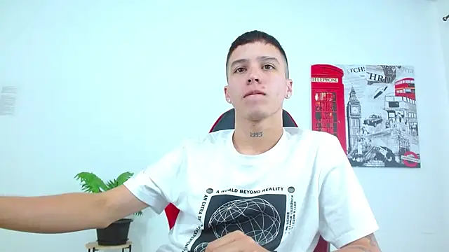 Cumandres18 online show from November 2025 02:17:01 PM