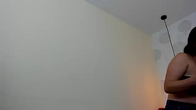 GIANAMILLER6 online show from May 2026 12:10:01 PM