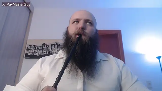 Snapshot of PayMasterGus chatting on November 2025 01:37:01 AM PayMasterGus online show from November 2025 01:37:01 AM