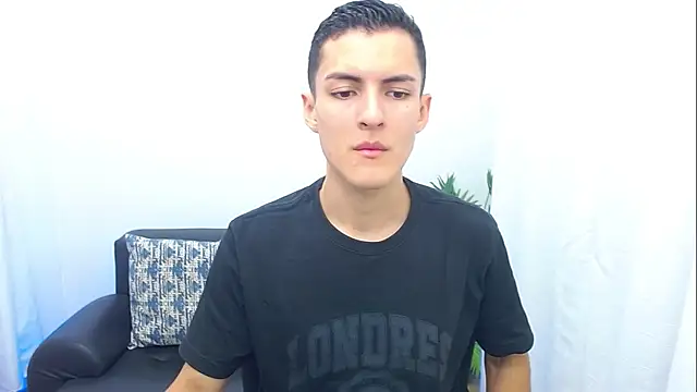 Matiius18 online show from December 2025 01:59:02 PM