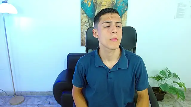 Matiius18 online show from April 2026 02:43:01 PM