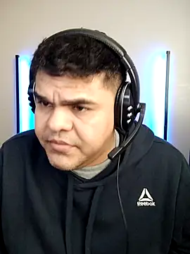 perversus12 online show from February 2026 07:23:01 PM