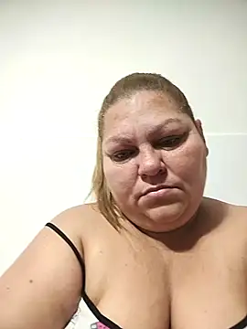 Snapshot of Miasmithr chatting on November 2025 04:18:02 PM Miasmithr online show from November 2025 04:18:02 PM