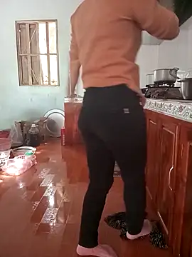 Snapshot of Sweet-Berry89 chatting on October 2025 05:52:01 AM Sweet-Berry89 online show from October 2025 05:52:01 AM