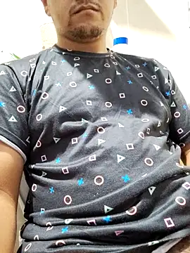 XyeseniaxseX online show from October 2025 10:10:02 AM