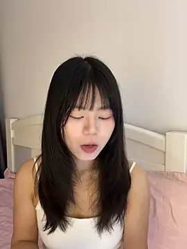 Ella-A9 online show from October 2025 07:00:02 AM