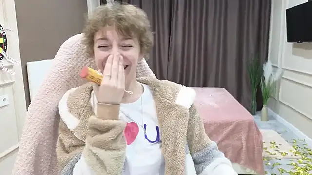 Snapshot of daniellia_ chatting on September 2025 06:46:01 PM daniellia online show from September 2025 06:46:01 PM