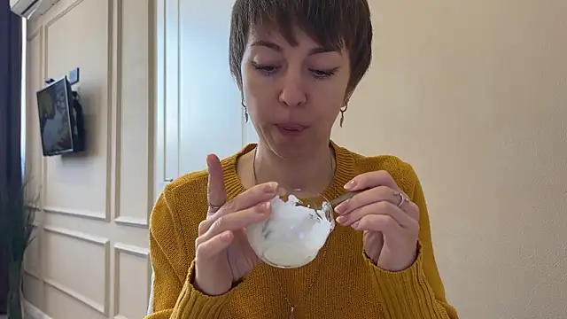 Snapshot of daniellia_ chatting on January 2026 08:40:01 AM daniellia online show from January 2026 08:40:01 AM