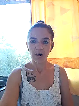 alinaalinutzq online show from September 2025 10:39:02 AM