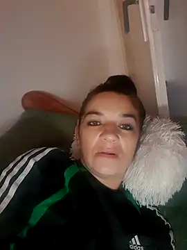 alinaalinutzq online show from October 2025 02:37:01 PM